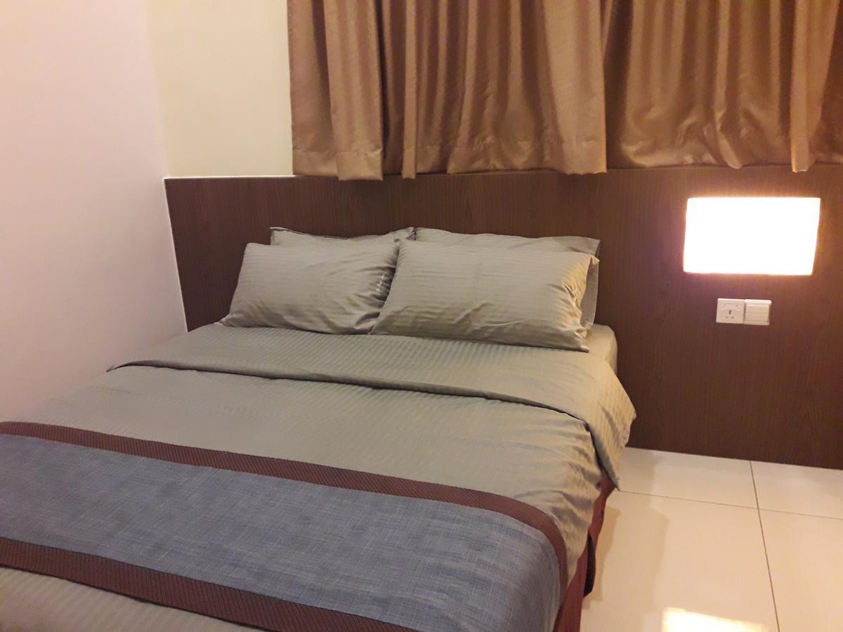 De Benz Inn Malakka Dış mekan fotoğraf